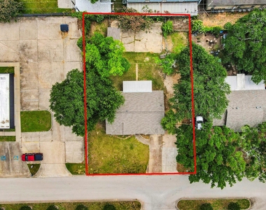 811 Hillcrest Drive - Photo Thumbnail 35