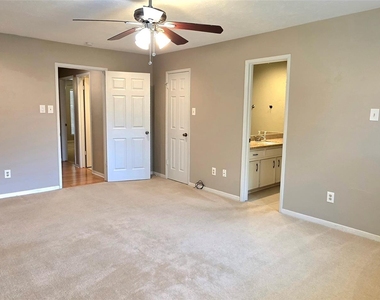 3038 Shawnee Drive - Photo Thumbnail 11