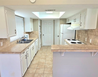 3038 Shawnee Drive - Photo Thumbnail 1