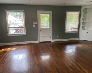 1025 Beverly Street - Photo Thumbnail 7