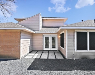 10839 Sugar Hill Drive - Photo Thumbnail 13