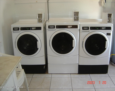 7801 Ridgewood Avenue - Photo Thumbnail 15