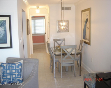 7801 Ridgewood Avenue - Photo Thumbnail 5