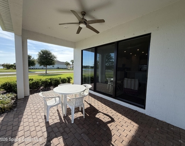 2371 Caravan Place - Photo Thumbnail 21