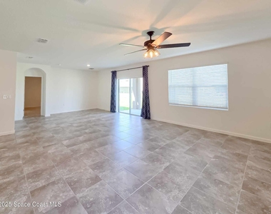 287 Guinevere Drive Sw - Photo Thumbnail 7