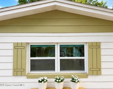 987 Kings Post Road - Photo Thumbnail 7