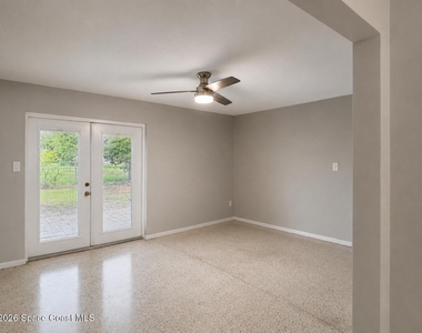 987 Kings Post Road - Photo Thumbnail 23