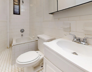 East 78th Street - Photo Thumbnail 5