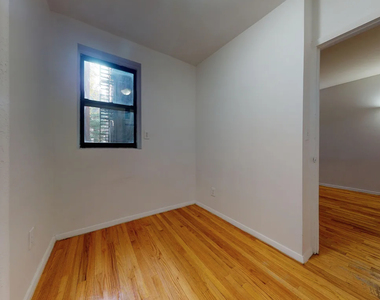 East 78th Street - Photo Thumbnail 7