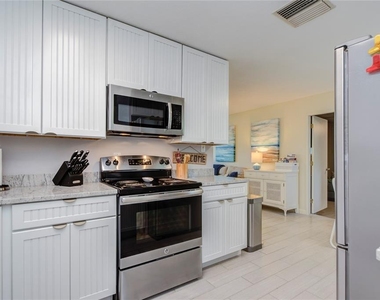 3200 W De Bazan Avenue - Photo Thumbnail 17