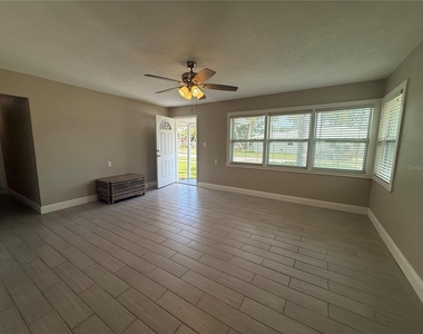 3200 W De Bazan Avenue - Photo Thumbnail 10