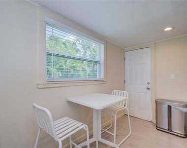 3200 W De Bazan Avenue - Photo Thumbnail 48