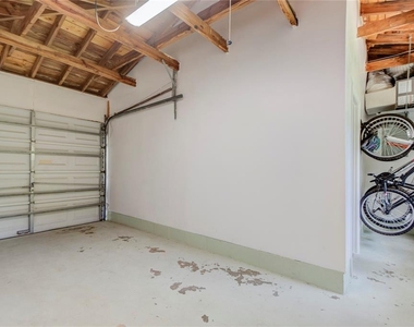 3200 W De Bazan Avenue - Photo Thumbnail 34
