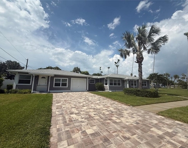 3200 W De Bazan Avenue - Photo Thumbnail 1