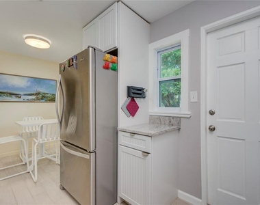 3200 W De Bazan Avenue - Photo Thumbnail 19