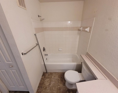 5914 Willow Ridge Drive - Photo Thumbnail 30
