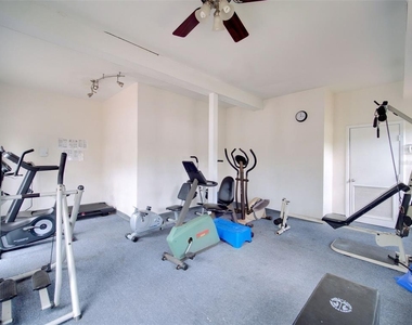 1799 N Highland Avenue - Photo Thumbnail 18