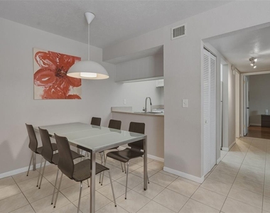 1799 N Highland Avenue - Photo Thumbnail 5