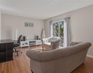 1799 N Highland Avenue - Photo Thumbnail 4