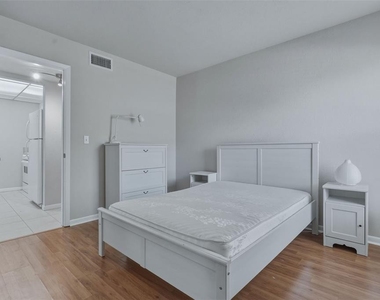 1799 N Highland Avenue - Photo Thumbnail 10