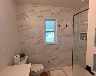 4227 Helena Street Ne - Photo Thumbnail 5