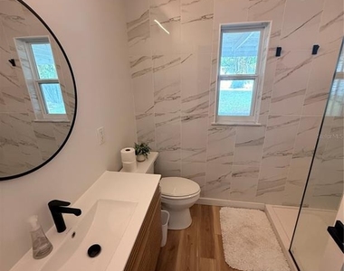 4227 Helena Street Ne - Photo Thumbnail 4