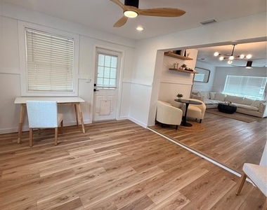 4227 Helena Street Ne - Photo Thumbnail 11