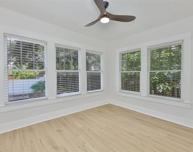 902 W Columbus Drive - Photo Thumbnail 24