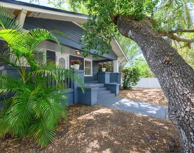 902 W Columbus Drive - Photo Thumbnail 1