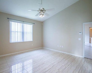 9214 Sunnyoak Drive - Photo Thumbnail 11