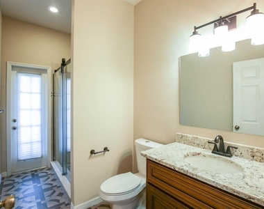 9214 Sunnyoak Drive - Photo Thumbnail 16