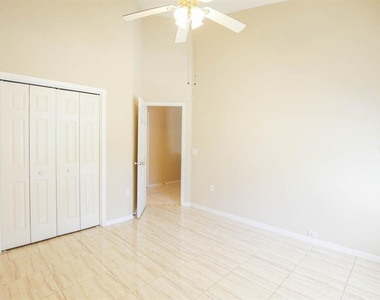 9214 Sunnyoak Drive - Photo Thumbnail 20