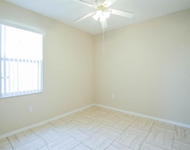 9214 Sunnyoak Drive - Photo Thumbnail 17