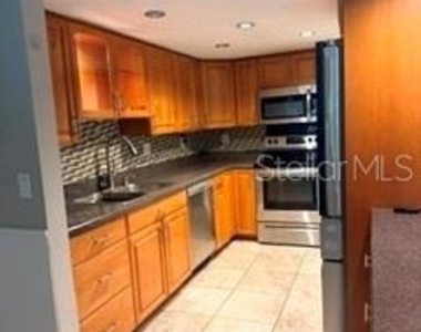 485 Westlake Boulevard - Photo Thumbnail 9