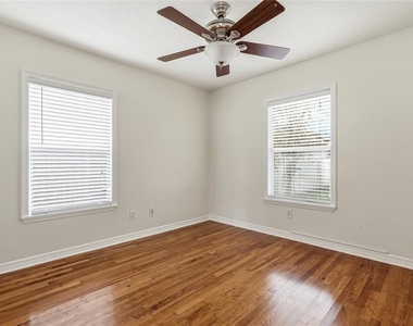 1914 W Aileen Street - Photo Thumbnail 13