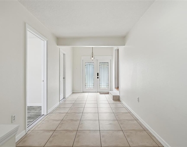 1914 W Aileen Street - Photo Thumbnail 9