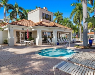 6085 Bahia Del Mar Circle - Photo Thumbnail 32