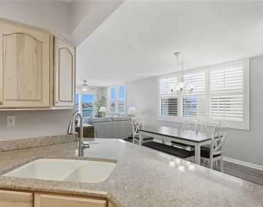 6085 Bahia Del Mar Circle - Photo Thumbnail 10