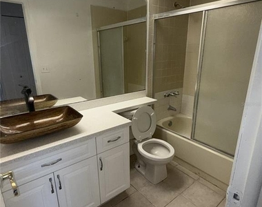 9213 Camino Villa Boulevard - Photo Thumbnail 11