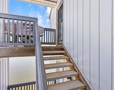 821 Bahia Del Sol Drive - Photo Thumbnail 21