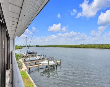 821 Bahia Del Sol Drive - Photo Thumbnail 19