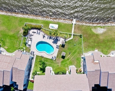 821 Bahia Del Sol Drive - Photo Thumbnail 37