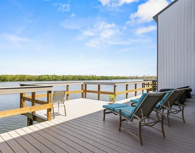 821 Bahia Del Sol Drive - Photo Thumbnail 26
