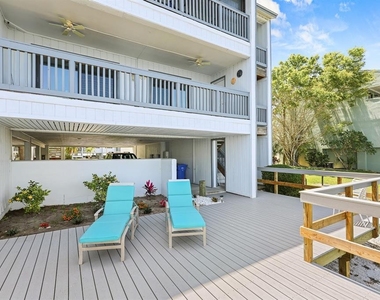 821 Bahia Del Sol Drive - Photo Thumbnail 27