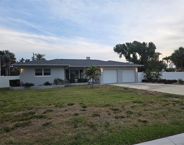 106 15th Street - Photo Thumbnail 1