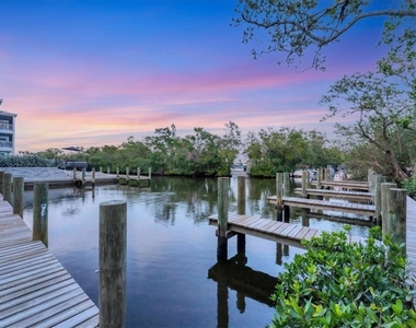 4357 Marina View Way - Photo Thumbnail 3