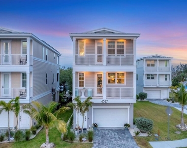 4357 Marina View Way - Photo Thumbnail 1