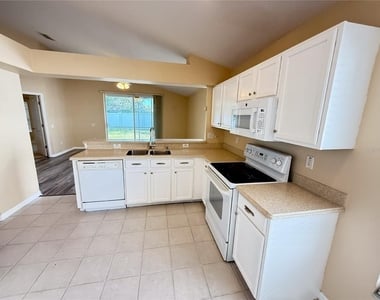 13047 Bridleford Drive - Photo Thumbnail 9