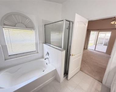 13047 Bridleford Drive - Photo Thumbnail 15