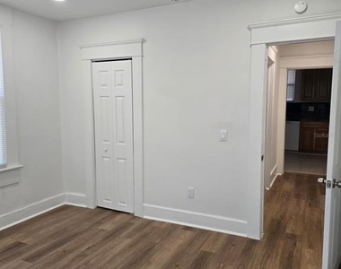 709 E James Street - Photo Thumbnail 7